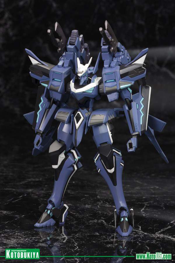 MUV-LUV ALTERNATIVE SHIRANUI-2ND PHASE 3 TAKAMURA YUI-KI PLASTIC MODEL KIT