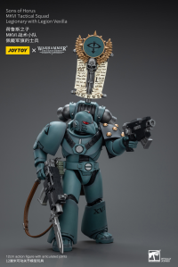 Sons of Horus MKVI Tactical Squad Legionary with Legion Vexilla 3