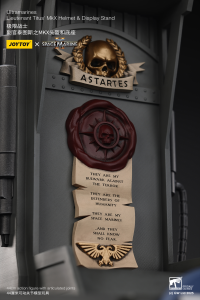 Ultramarines Lieutenant Titus' MKX Helmet & Display Stand 2