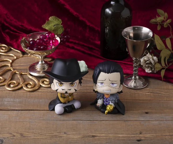 Lookup ONE PIECE Dracule Mihawk&Crocodile set【with gift】