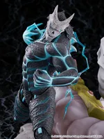 CyberZ Kaiju No. 8 & Kafka Hibino　1/7 Scale Figure - Kaiju No. 8 - photo 5