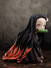 Demon Slayer: Kimetsu no Yaiba - Nezuko in a Box - Big Size Figure 11