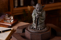 YODA™ FOUNTAIN STATUE 6
