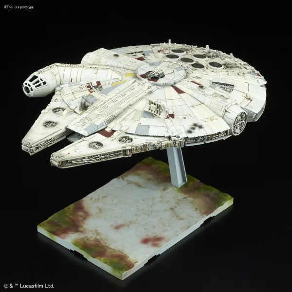 BANDAI HOBBY 1/144 Millennium Falcon - Star Wars