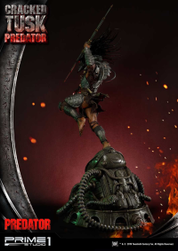 Premium Masterline Predator (Comics) Cracked Tusk Predator 28