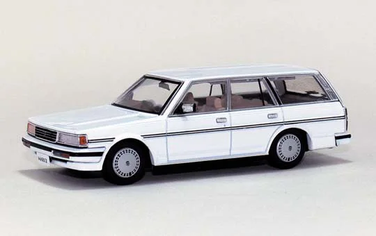 Aoshima DIECAST MODEL CAR: 1/43 GX70G MARK II WAGON LG MID Ver.(SUPER WHITE) (TOYOTA) - Scale Kits