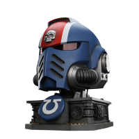 Ultramarines Lieutenant Titus' MKX Helmet & Display Stand 32