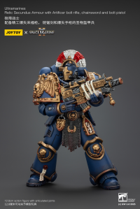 Ultramarines Relic Secundus Armour with Artificer bolt rifle, chainsword and bolt pistol 4