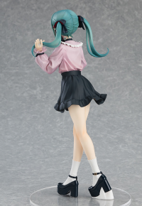 POP UP PARADE Hatsune Miku: The Vampire Ver. L 3