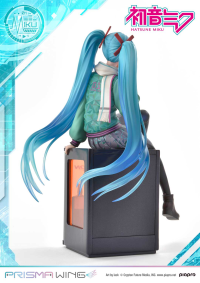 PRISMA WING Hatsune Miku "Art by lack" 1/7 Scale Pre-Painted Figure 3