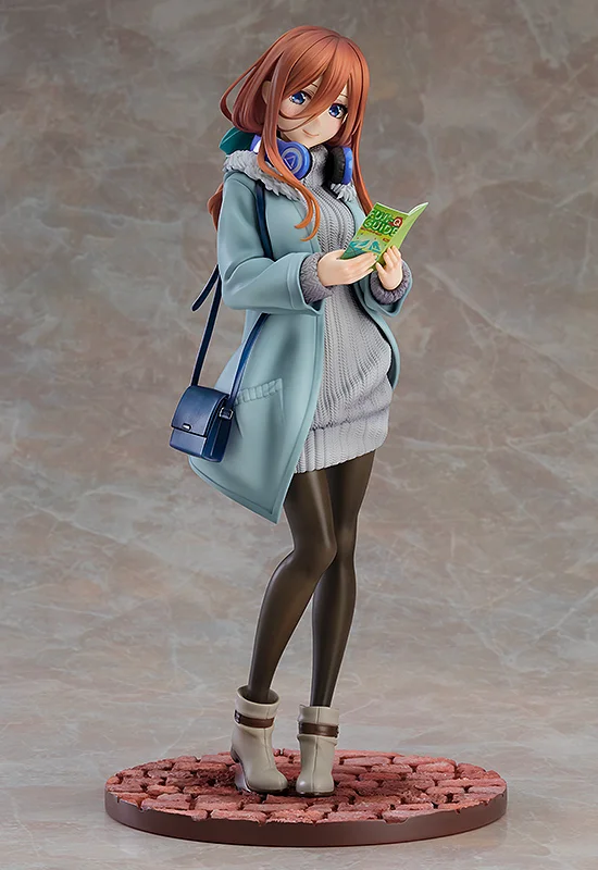 GOOD SMILE COMPANY Miku Nakano: Date Style Ver. - The Quintessential Quintuplets