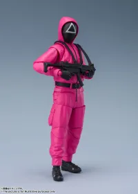 TAMASHII NATIONS Masked Soldier Netflix Squid Game, Bandai Spirits S.H.Figuarts - Squid Game - photo 3