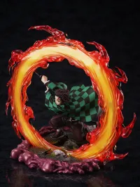 ANIPLEX Demon Slayer: Kimetsu no Yaiba Tanjiro Kamado 1/8 scale figure - Demon Slayer: Kimetsu no Yaiba - photo 3