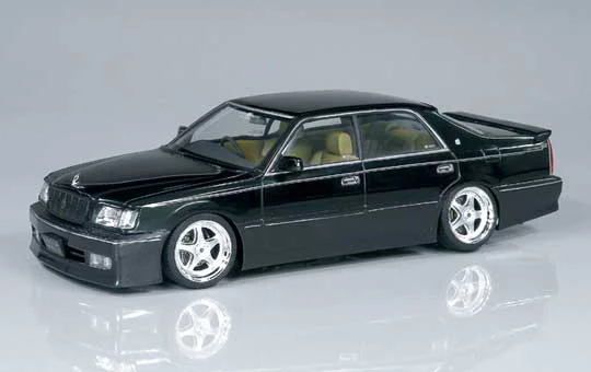 Aoshima SUPER VIPCAR: 1/24 JUNCTION PRODUCE  UZS151 MAJESTA (TOYOTA) - Scale Kits