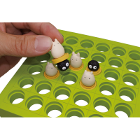 My Neighbor Totoro: Totoro and Kurosuke Reversi Game 4