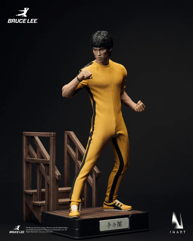 Queen Studios  INART - Bruce Lee (Yellow Jumpsuit) 1/6 Collectible Figure - Action Figures