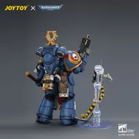 Ultramarines Ferren Areios with Thunder Hammer and Bolt Pistol 2